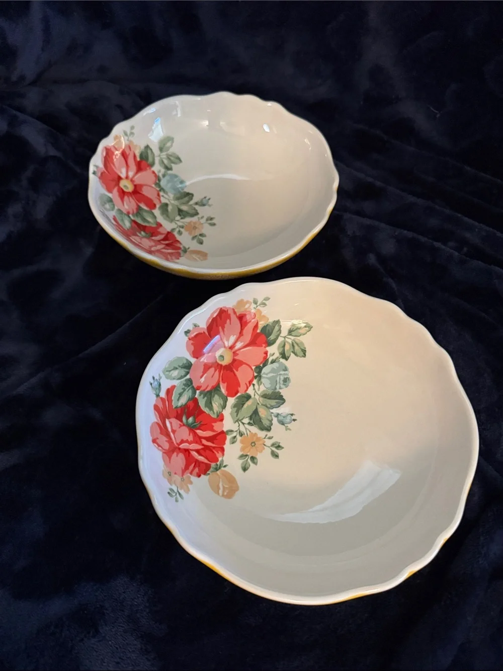 The Pioneer Woman Yellow and Cream Floral Pasta Bowls set of 2